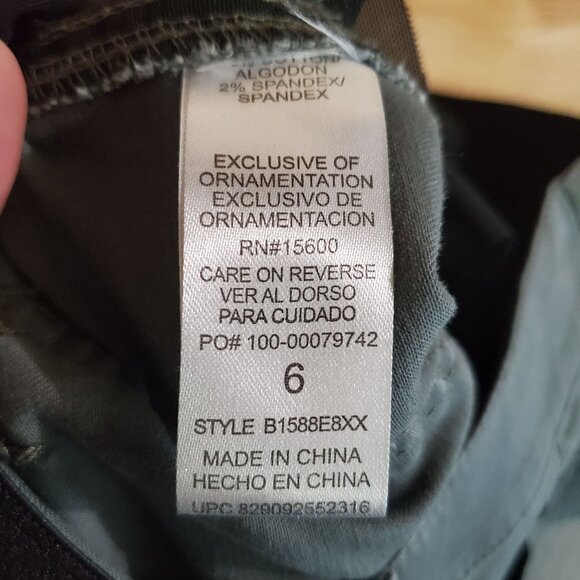 Democracy Jeans Women’s Size 6 Olive Green Cargo Style Stretch Denim - Picture 3 of 13